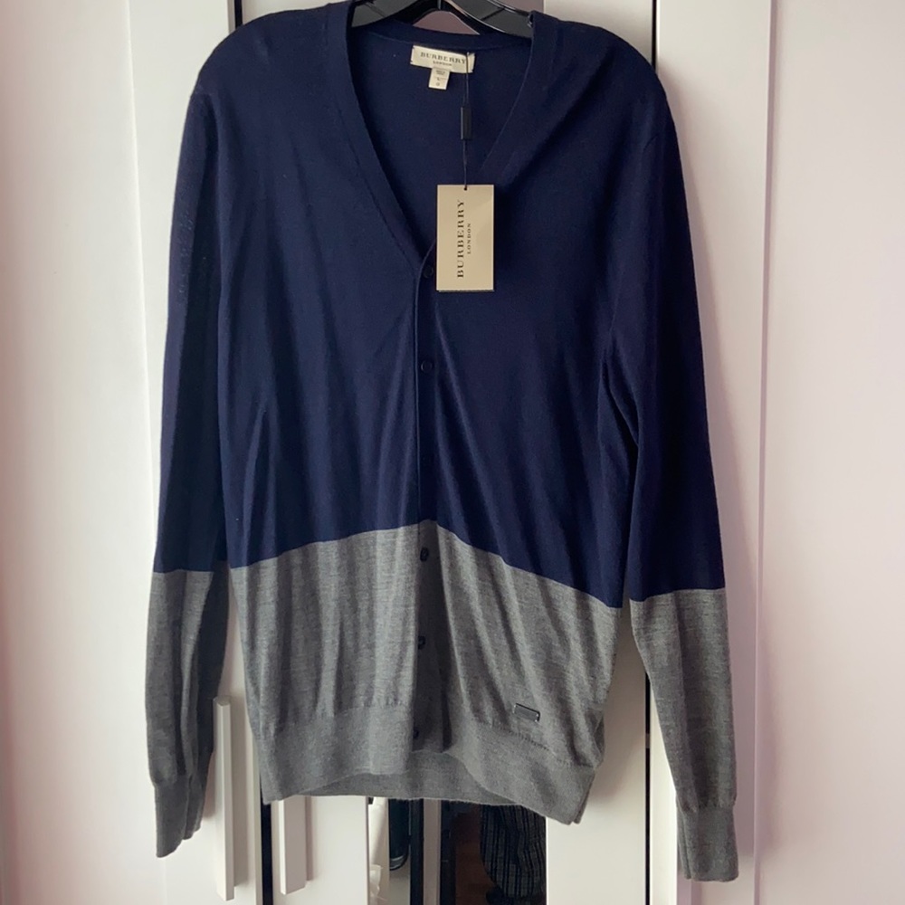 BURBERRY SWEATER 100% CASHMERE SIZE LARGE BRAND NEW